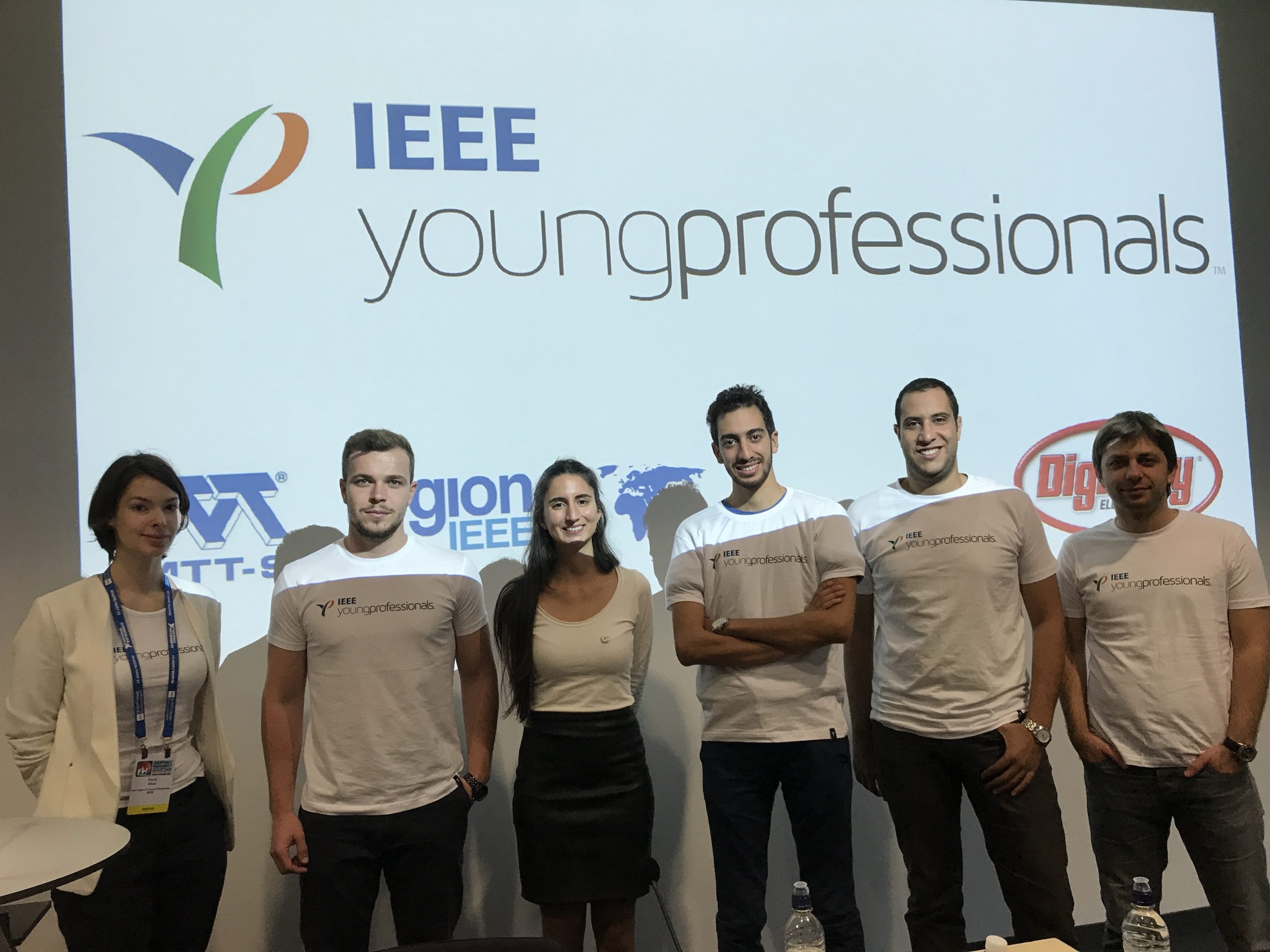 Read more about the article Young Professionals at European Microwave Week 2017